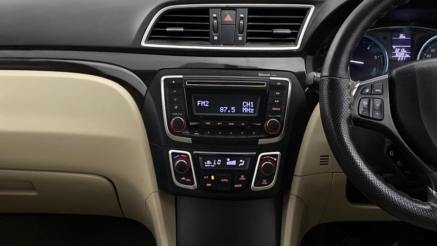 2017 Maruti Ciaz DELTA DIESEL 1.3, Diesel, Manual, 60,934 km, Air Conditioner