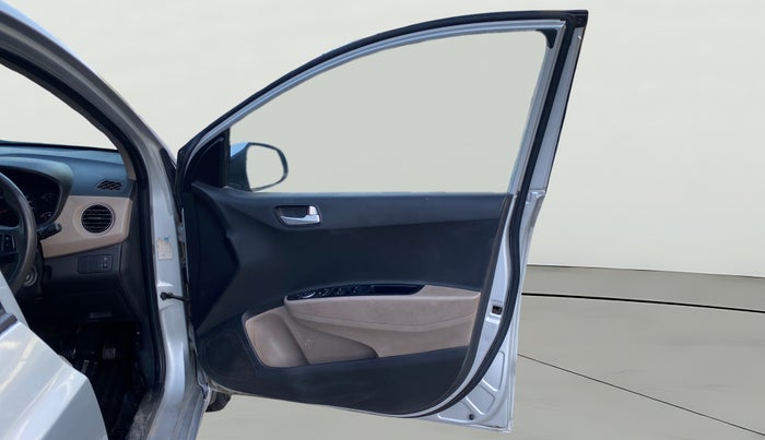 2017 Hyundai Xcent S 1.2, Petrol, Manual, 89,108 km, RHS Front Door