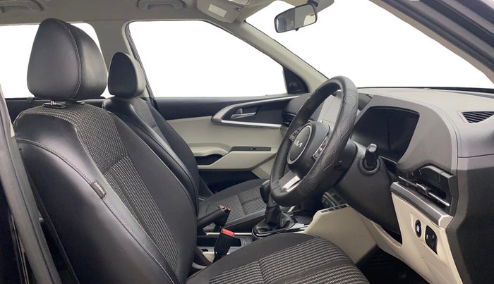 2022 KIA CARENS PRESTIGE PLUS 1.4 PETROL 7 STR, Petrol, Manual, 37,844 km, Right Side Front Door Cabin