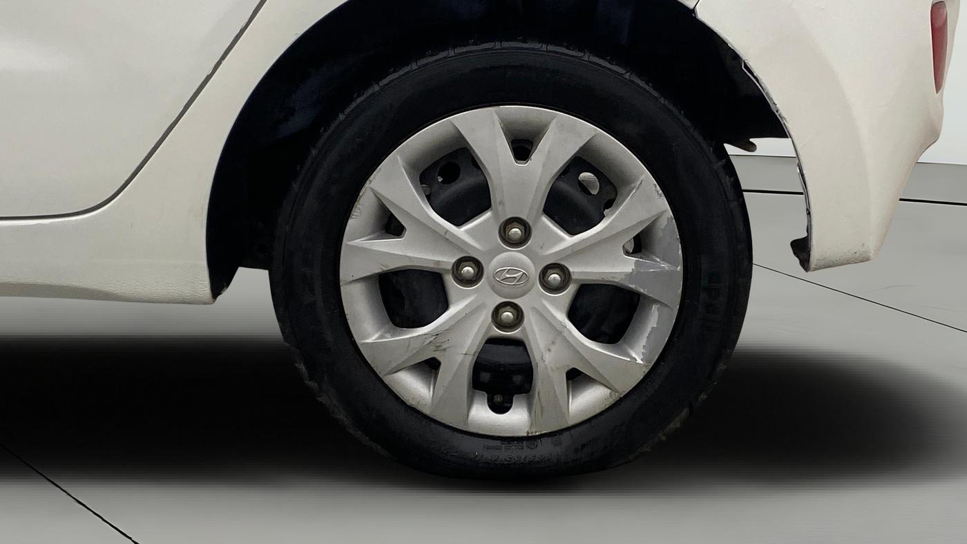 2016 Hyundai Grand i10 MAGNA AT 1.2 KAPPA VTVT, Petrol, Automatic, 40,422 km, Left Rear Wheel