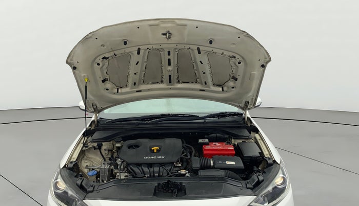 2018 Hyundai New Elantra 2.0 SX AT PETROL, Petrol, Automatic, 1,04,317 km, Open Bonet