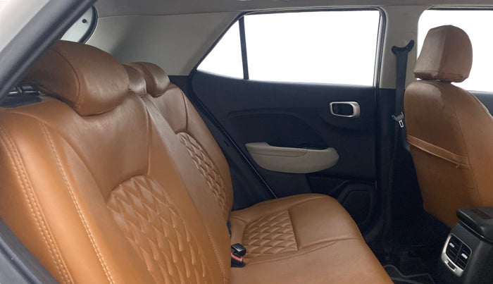 2023 Hyundai VENUE SX 1.0 (O) TURBO IMT, Petrol, Manual, 75,327 km, Right Side Rear Door Cabin