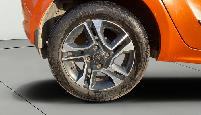 2018 Tata Tiago XZ PLUS PETROL, Petrol, Manual, 72,122 km, Right Rear Wheel