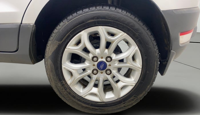 2014 Ford Ecosport TITANIUM 1.0L ECOBOOST, Petrol, Manual, 1,00,191 km, Left Rear Wheel