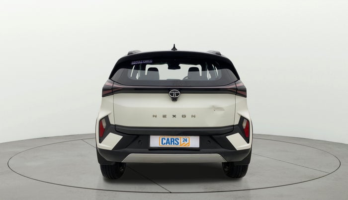 2023 Tata NEXON FEARLESS SUNROOF AMT DUAL TONE 1.5 DIESEL, Diesel, Automatic, 43,327 km, Back/Rear