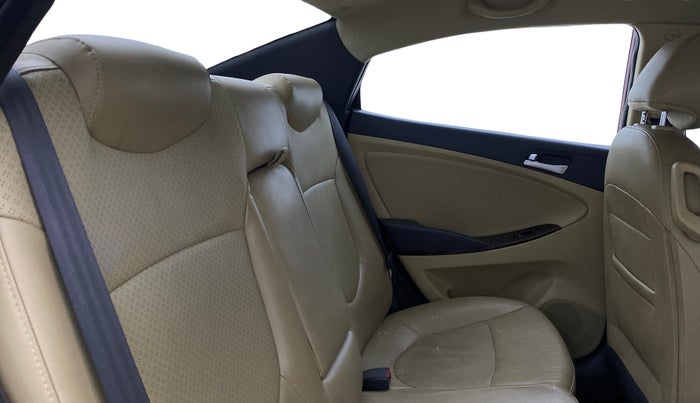 2015 Hyundai Verna FLUIDIC 4S 1.6 VTVT S(O), Petrol, Manual, 65,834 km, Right Side Rear Door Cabin
