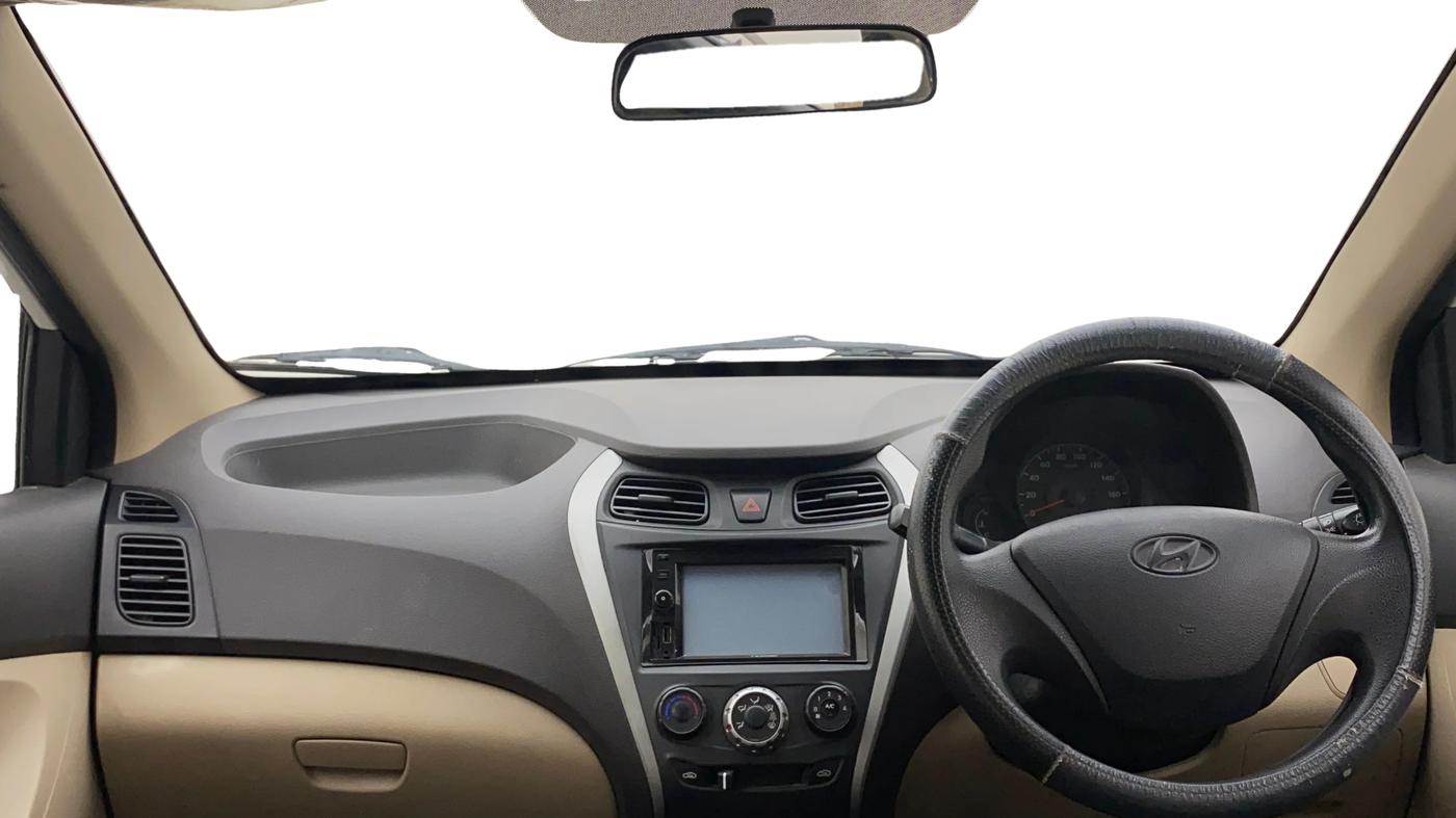 2018 Hyundai Eon ERA +, Petrol, Manual, 32,249 km, Dashboard