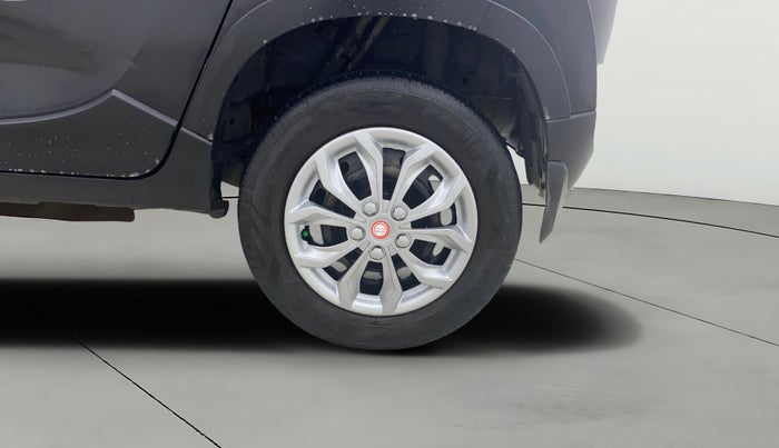 2016 Mahindra Kuv100 K6 5 STR, Petrol, Manual, 84,140 km, Left Rear Wheel