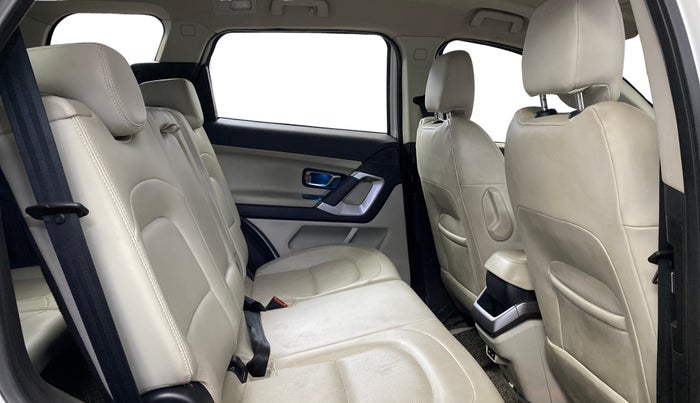 2022 Tata Safari XZA PLUS, Diesel, Automatic, 70,304 km, Right Side Rear Door Cabin
