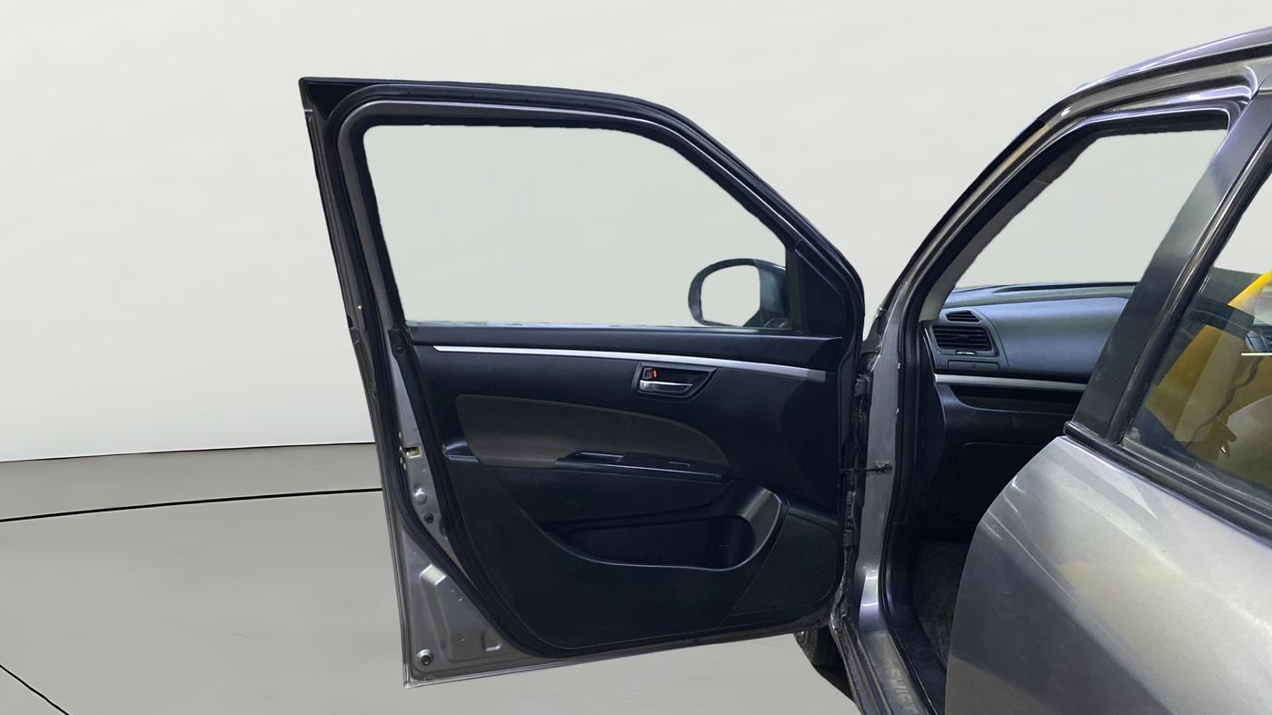 2014 Maruti Swift VXI, Petrol, Manual, 1,16,255 km, LHS Front Door