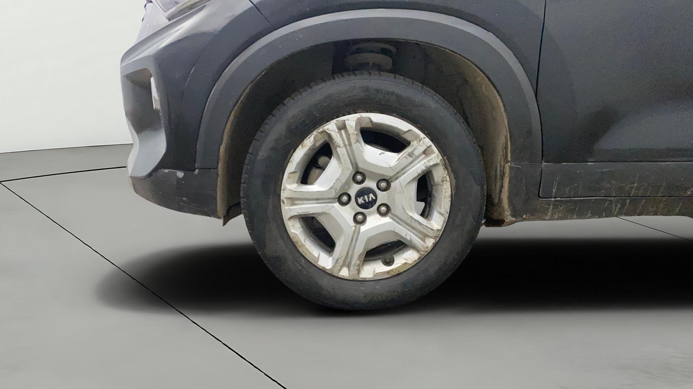 2020 KIA SONET HTK PLUS 1.0 IMT, Petrol, Manual, 1,25,781 km, Left Front Wheel