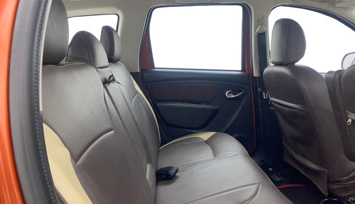 2020 Renault Duster RXZ 1.3 TURBO PETROL CVT, Petrol, Automatic, 38,702 km, Right Side Rear Door Cabin