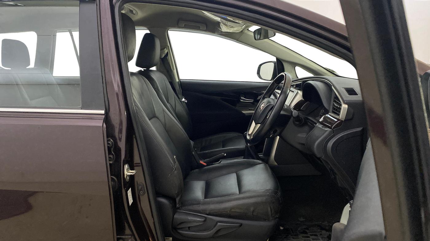 2018 Toyota Innova Crysta 2.4 VX 7 STR, Diesel, Manual, 37,949 km, Right Side Front Door Cabin