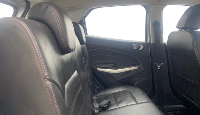 2014 Ford Ecosport TITANIUM 1.0L ECOBOOST, Petrol, Manual, 82,073 km, Right Side Rear Door Cabin