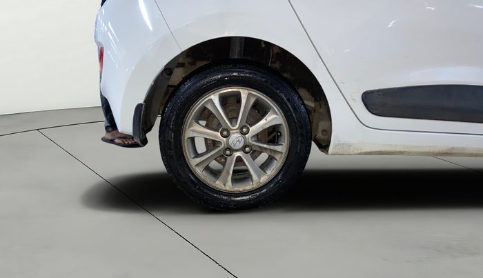 2016 Hyundai Grand i10 ASTA (O) AT 1.2 KAPPA VTVT, Petrol, Automatic, 43,523 km, Right Rear Wheel