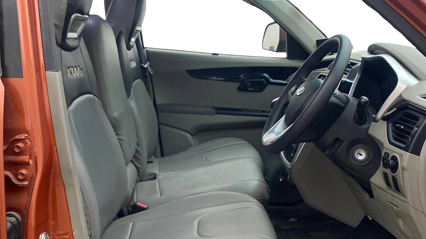 2017 Mahindra Kuv100 K6 PLUS 6 STR, Petrol, Manual, 63,581 km, Right Side Front Door Cabin