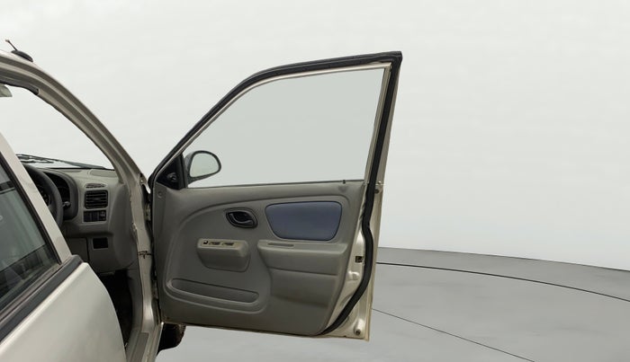 2014 Maruti Alto K10 VXI, Petrol, Manual, 13,152 km, RHS Front Door