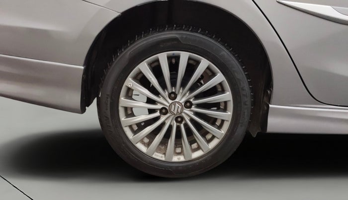 2016 Maruti Ciaz ZXI+ RS, Petrol, Manual, 53,859 km, Right Rear Wheel