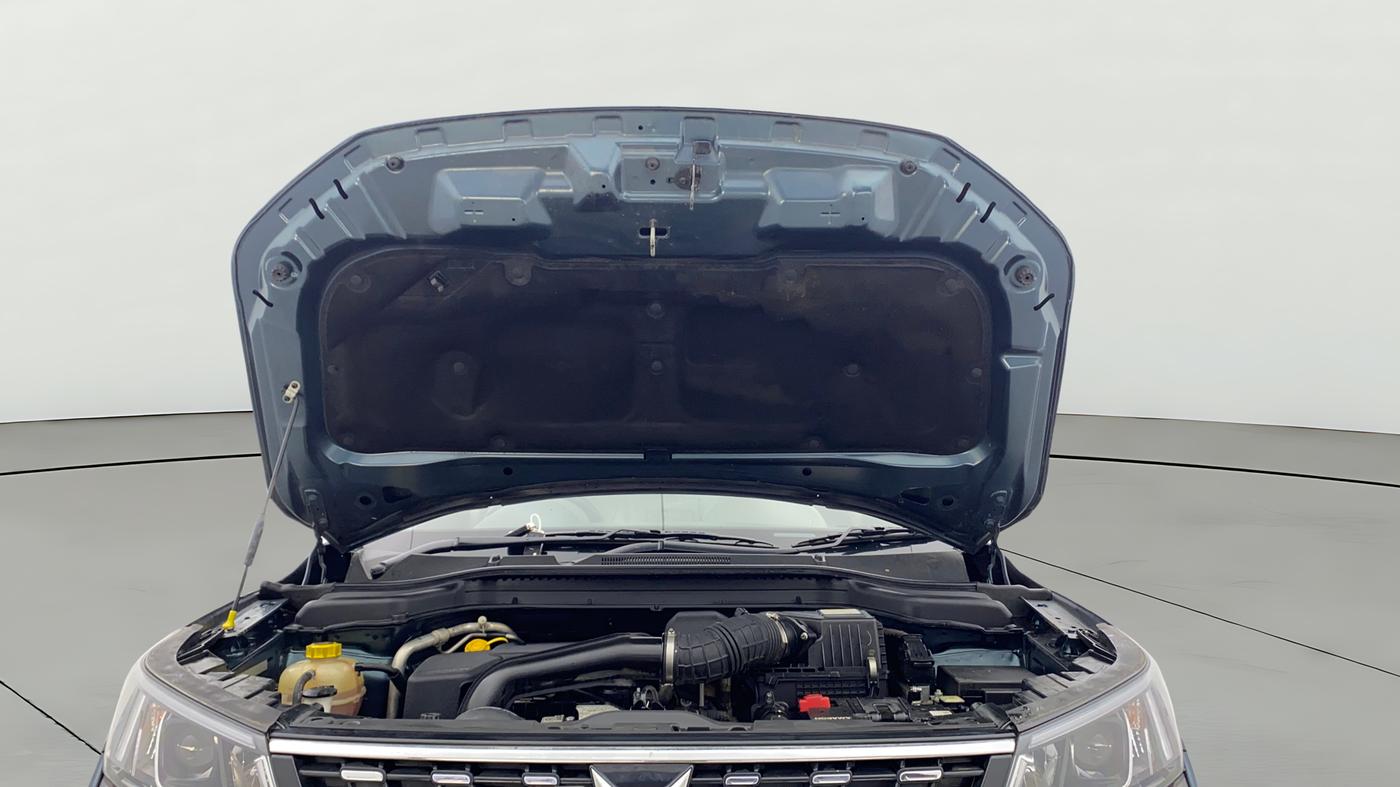 2022 Mahindra XUV300 W8 (O) 1.5 DIESEL, Diesel, Manual, 26,734 km, Open Bonet