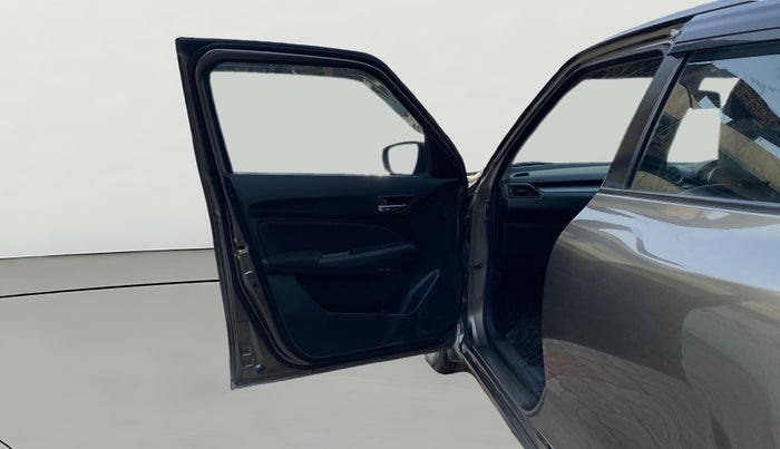 2020 Maruti Swift VXI, Petrol, Manual, 25,970 km, LHS Front Door