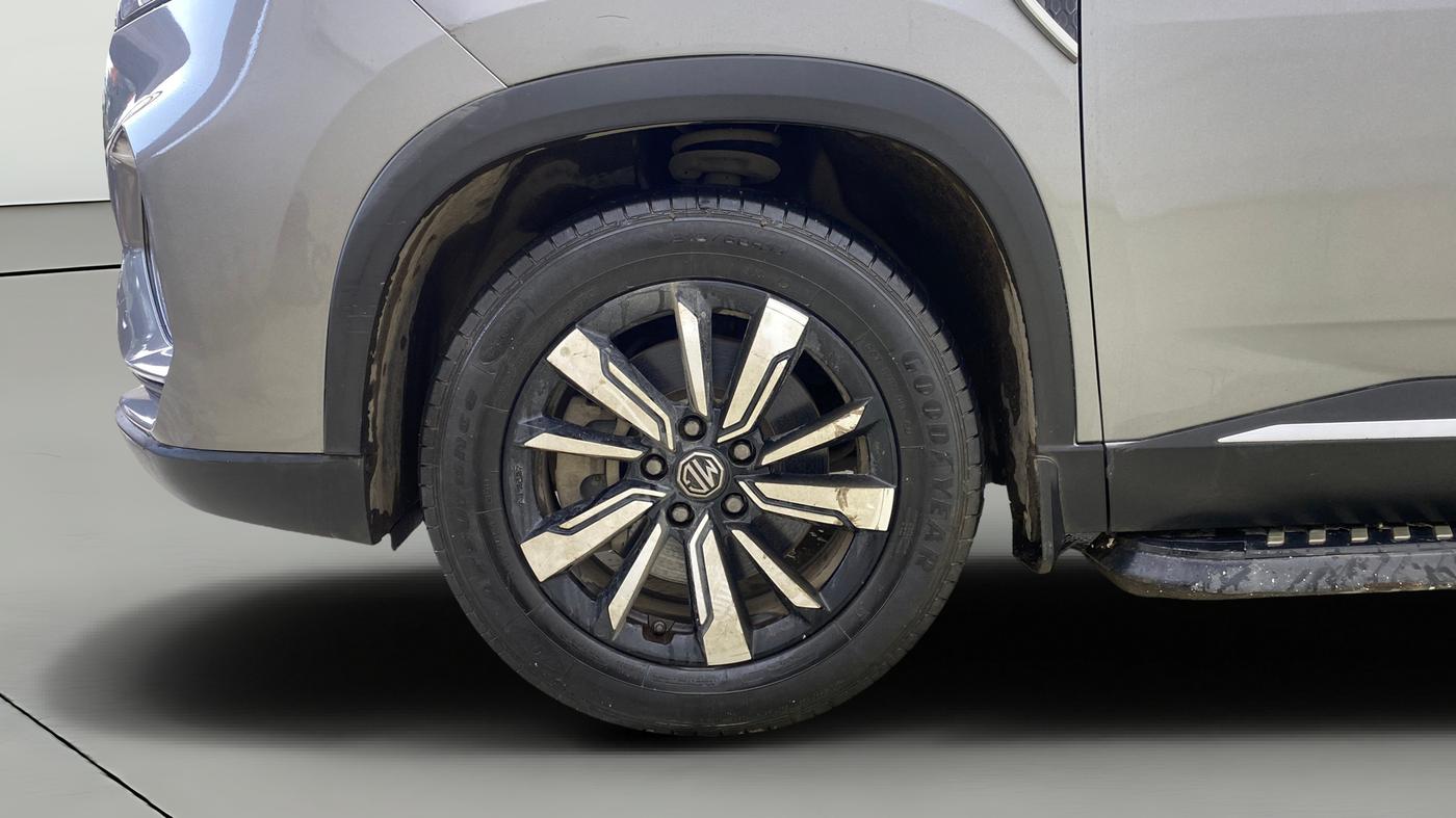 2020 MG HECTOR PLUS SHARP 1.5 PETROL TURBO DCT 6-STR, Petrol, Automatic, 82,467 km, Left Front Wheel