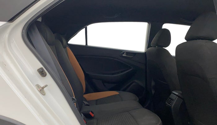 2017 Hyundai i20 Active 1.2 BASE, Petrol, Manual, 89,713 km, Right Side Rear Door Cabin