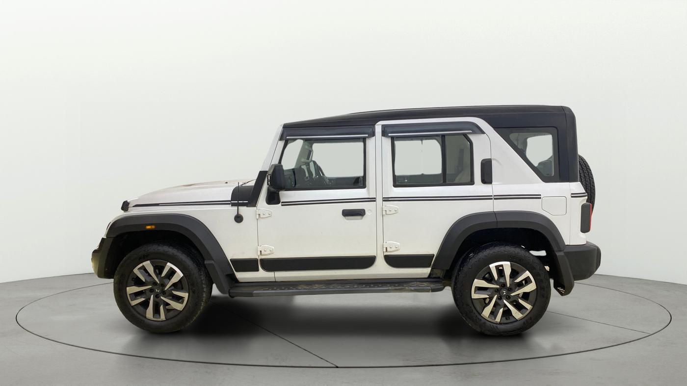 2025 Mahindra Thar Roxx  AX7 L Petrol AT 2WD, Petrol, Automatic, 29,898 km, Left Side