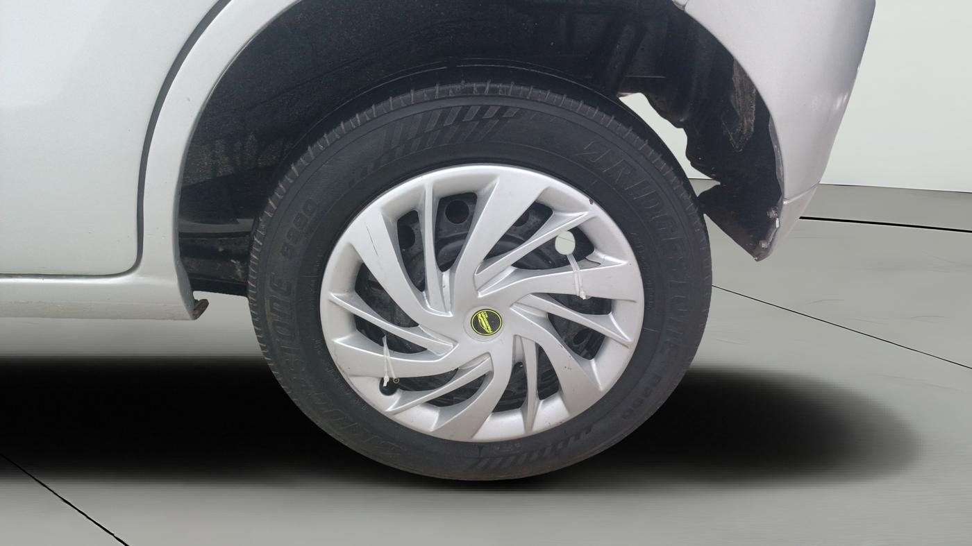 2015 Maruti Wagon R 1.0 LXI, Petrol, Manual, 1,05,123 km, Left Rear Wheel