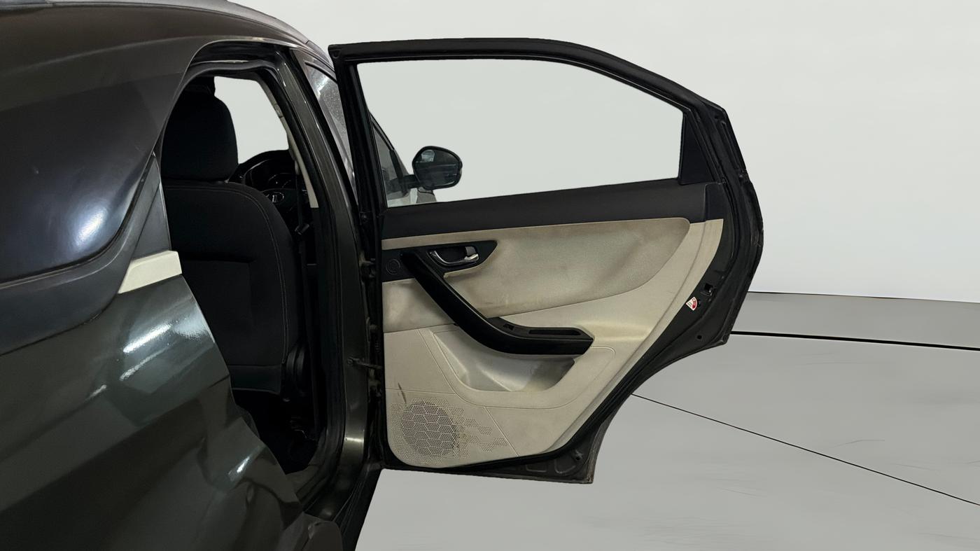2021 Tata NEXON XZA PLUS SUNROOF PETROL, Petrol, Automatic, 73,686 km, RHS Rear Door