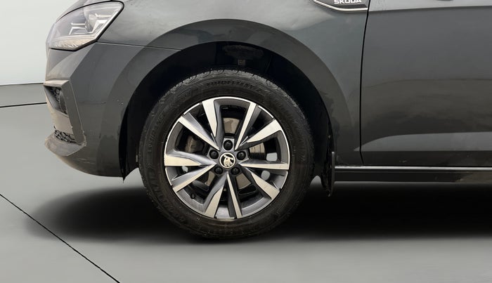 2022 Skoda SLAVIA STYLE 1.0L TSI MT, Petrol, Manual, 63,975 km, Left Front Wheel