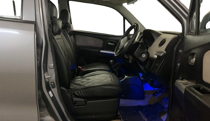 2014 Maruti Wagon R 1.0 VXI, Petrol, Manual, 16,470 km, Right Side Front Door Cabin
