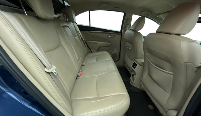 2018 Maruti Ciaz ALPHA 1.5 SHVS PETROL, Petrol, Manual, 66,246 km, Right Side Rear Door Cabin