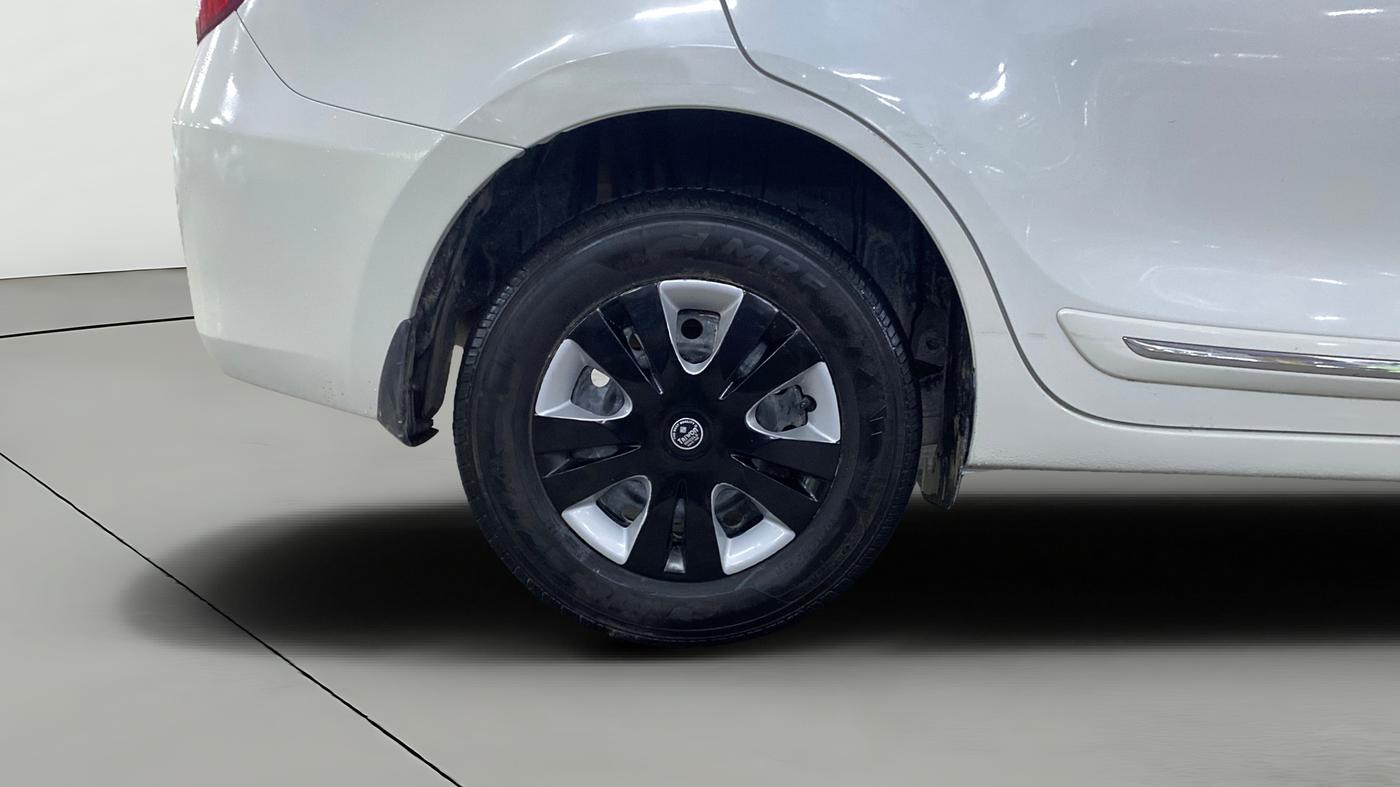 2018 Maruti Dzire VXI, Petrol, Manual, 61,075 km, Right Rear Wheel