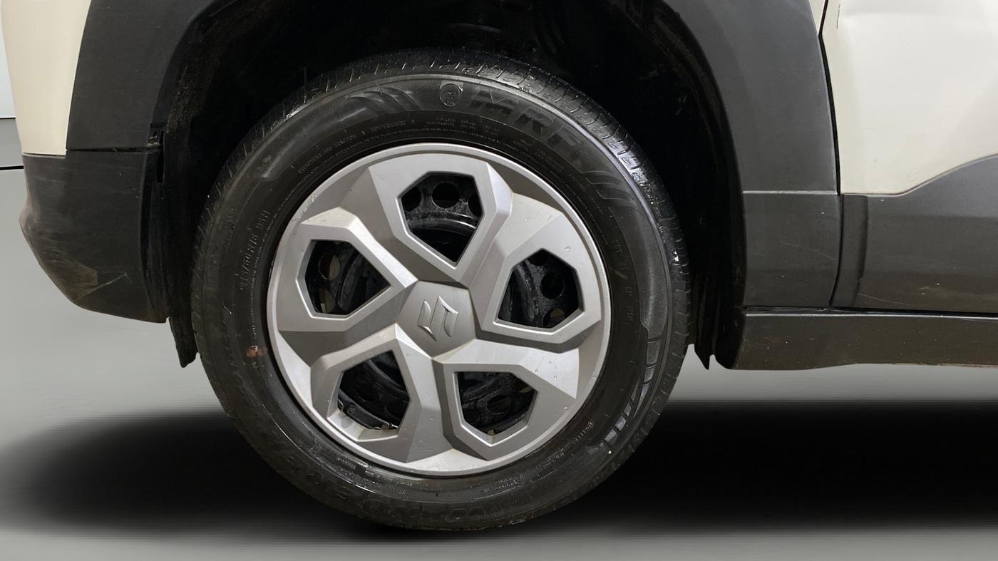 2023 Maruti BREZZA LXI, Petrol, Manual, 49,395 km, Left Front Wheel