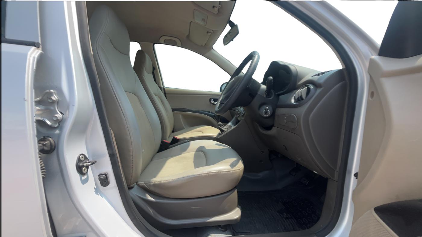 2012 Hyundai i10 MAGNA 1.2, Petrol, Manual, 79,706 km, Right Side Front Door Cabin