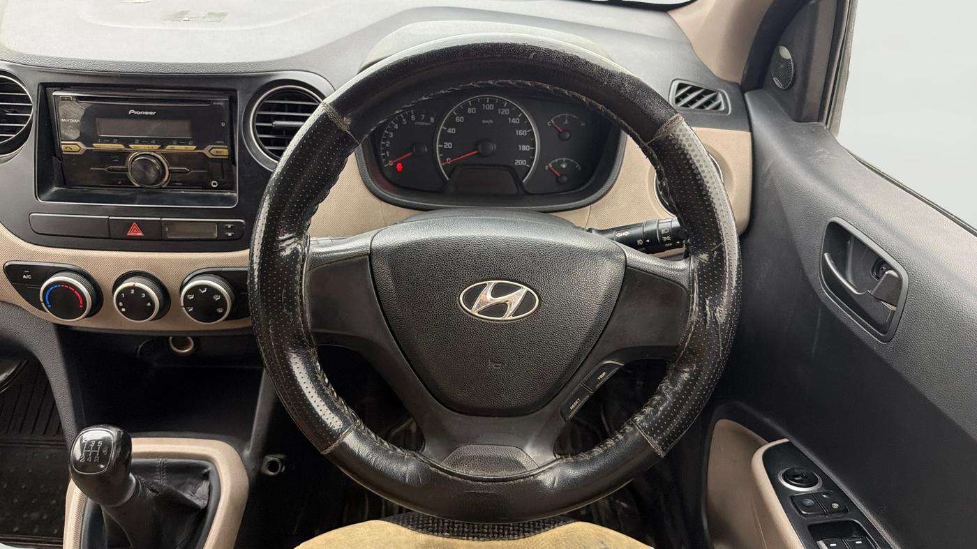 2015 Hyundai Grand i10 MAGNA 1.2 KAPPA VTVT, Petrol, Manual, 98,757 km, Steering Wheel Close Up