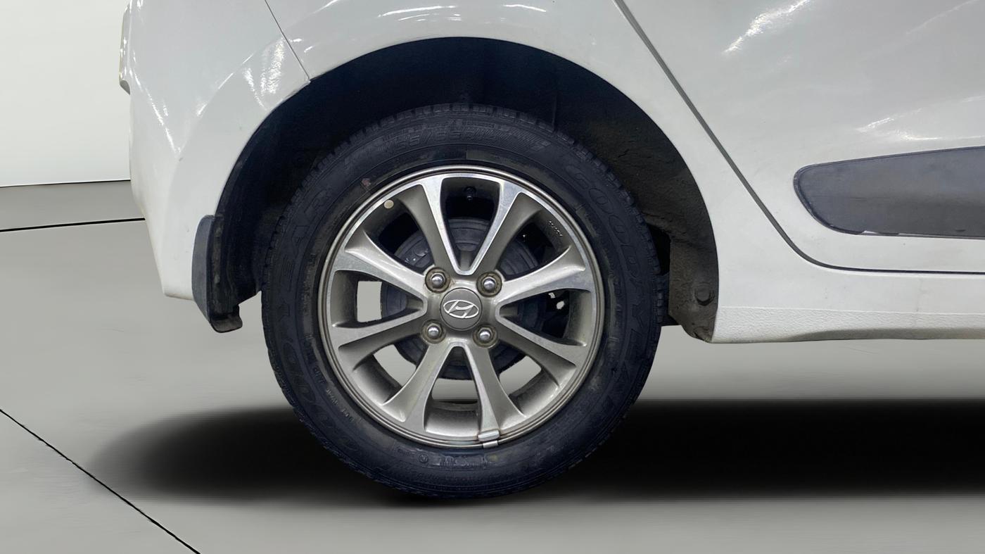 2014 Hyundai Grand i10 ASTA (O) 1.2 KAPPA VTVT, Petrol, Manual, 37,686 km, Right Rear Wheel