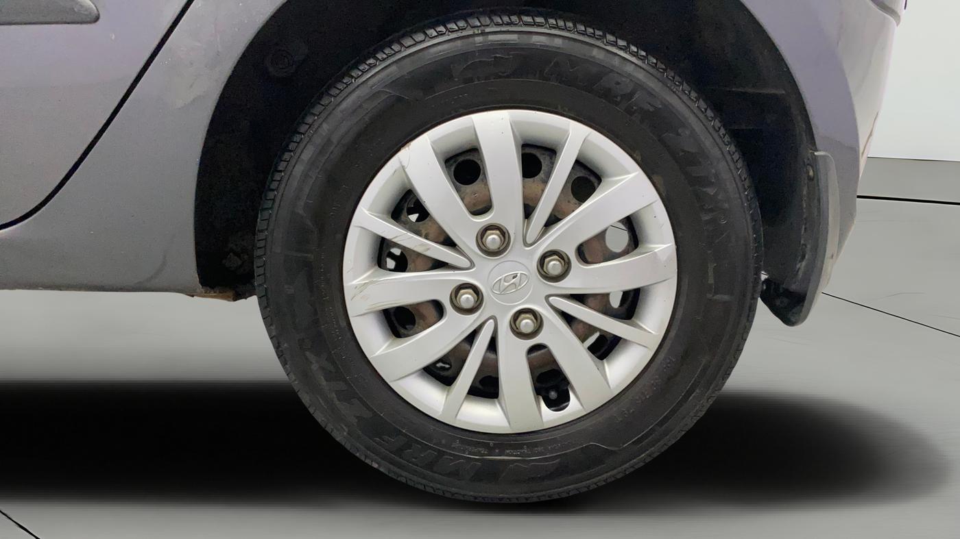 2013 Hyundai i10 MAGNA 1.2, Petrol, Manual, 98,231 km, Left Rear Wheel