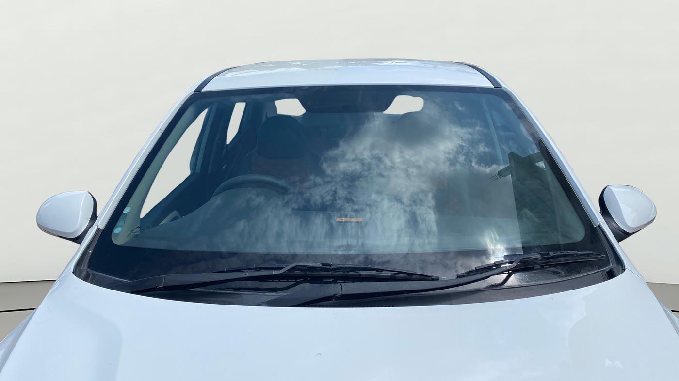 2020 Hyundai AURA SX 1.2, Petrol, Manual, 1,32,585 km, Front Windshield