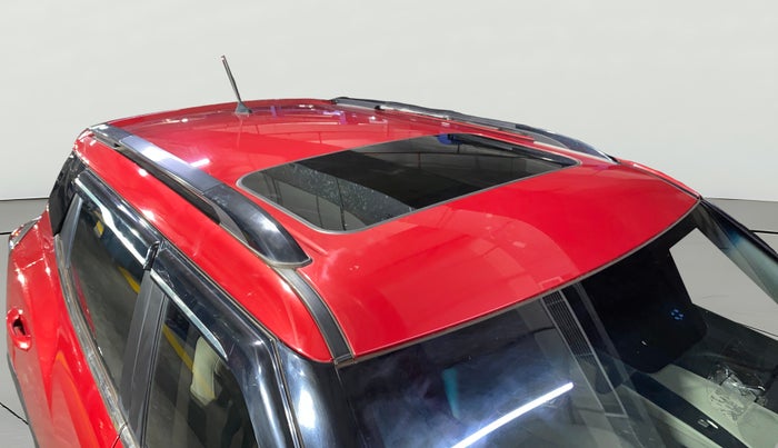 2021 Mahindra XUV300 W8 (O) 1.2 PETROL, Petrol, Manual, 39,740 km, Roof