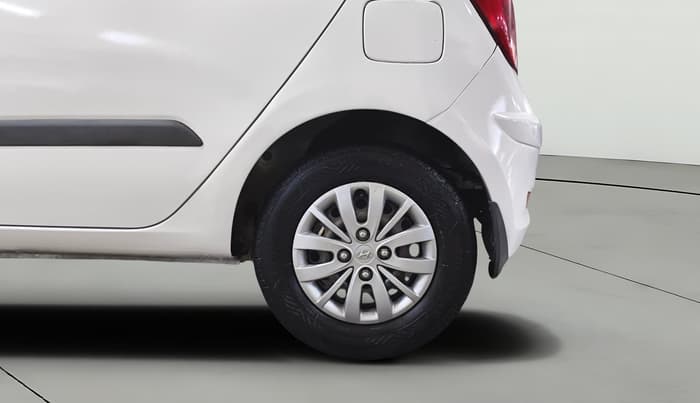 2014 Hyundai i10 SPORTZ 1.1, Petrol, Manual, 96,895 km, Left Rear Wheel
