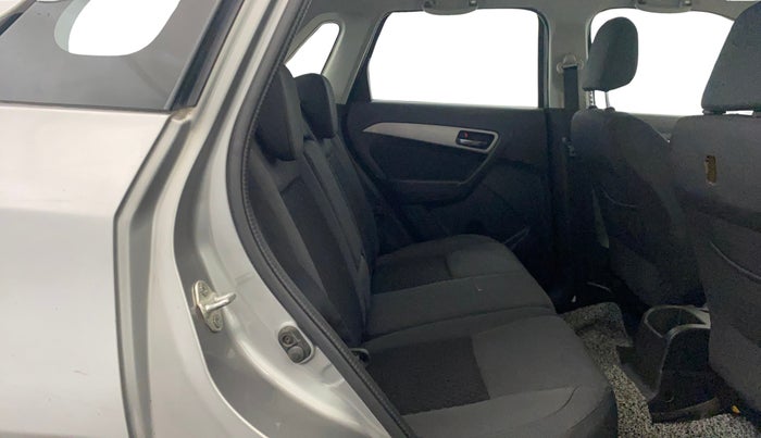 2017 Maruti Vitara Brezza ZDI, Diesel, Manual, 96,958 km, Right Side Rear Door Cabin