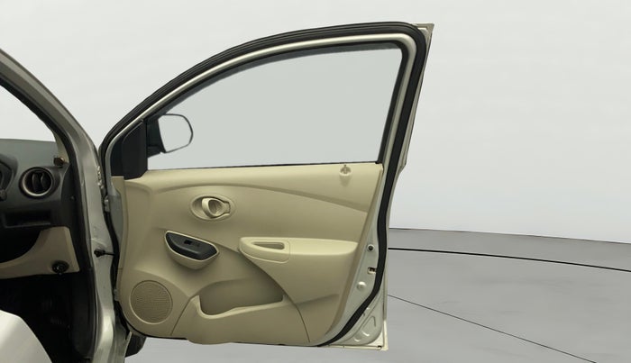 2017 Datsun Go T, Petrol, Manual, 27,157 km, RHS Front Door