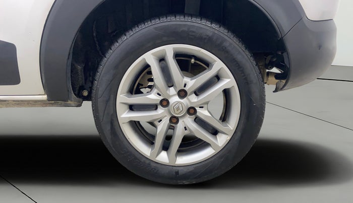 2020 Renault TRIBER RXZ AMT, Petrol, Automatic, 33,241 km, Left Rear Wheel