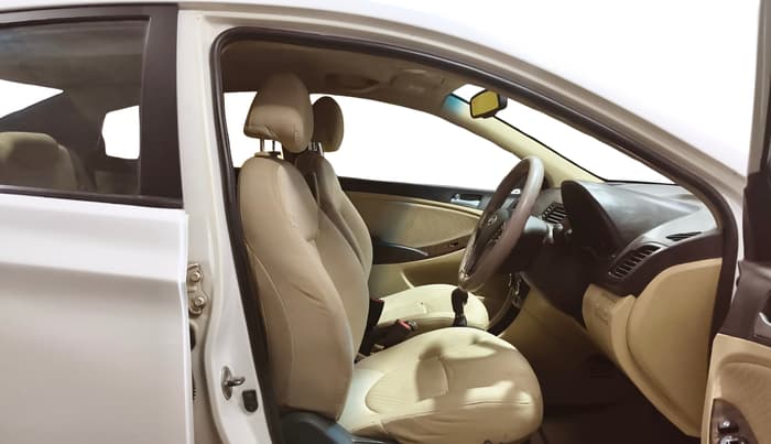 2015 Hyundai Verna FLUIDIC 1.6 CRDI S(O) 4S, Diesel, Manual, 92,597 km, Right Side Front Door Cabin