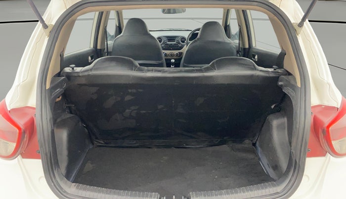 2015 Hyundai Grand i10 SPORTZ 1.2 KAPPA VTVT, Petrol, Manual, 82,415 km, Boot Open Zoomed View