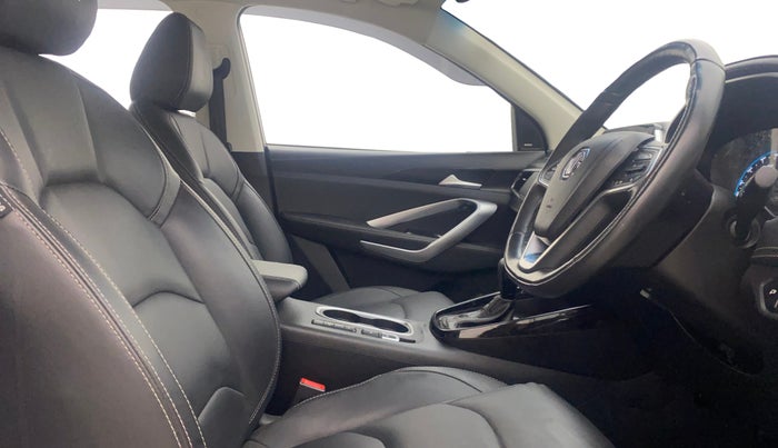 2019 MG HECTOR SHARP 1.5 DCT PETROL, Petrol, Automatic, 30,868 km, Right Side Front Door Cabin