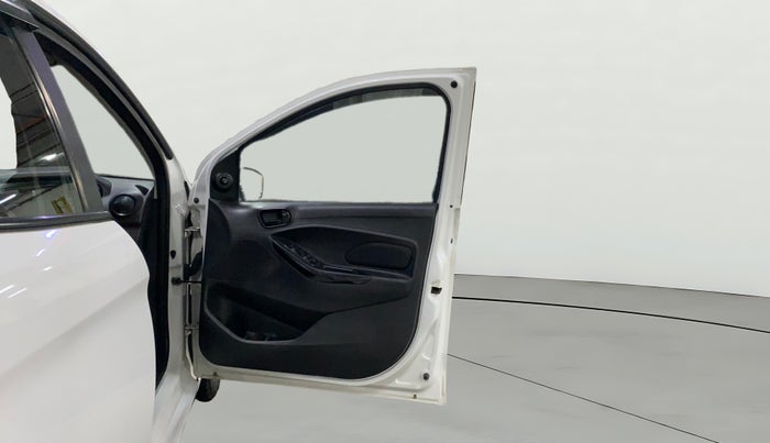 2020 Ford Figo Aspire TITANIUM1.5 DIESEL, Diesel, Manual, 63,475 km, RHS Front Door