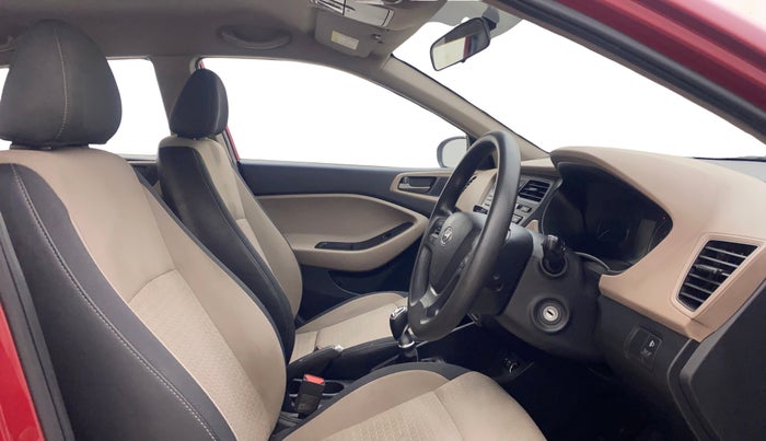 2017 Hyundai Elite i20 SPORTZ 1.4 CRDI, Diesel, Manual, 1,09,149 km, Right Side Front Door Cabin