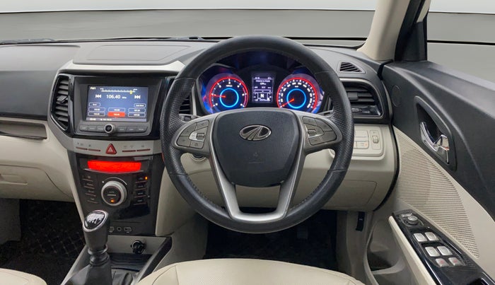 2022 Mahindra XUV300 W8 (O) 1.5 DIESEL, Diesel, Manual, 53,875 km, Steering Wheel Close Up